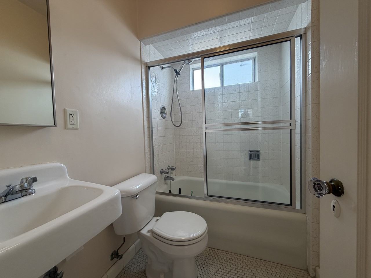 2030 Ashby Ave #12 - Photo 5 of 12