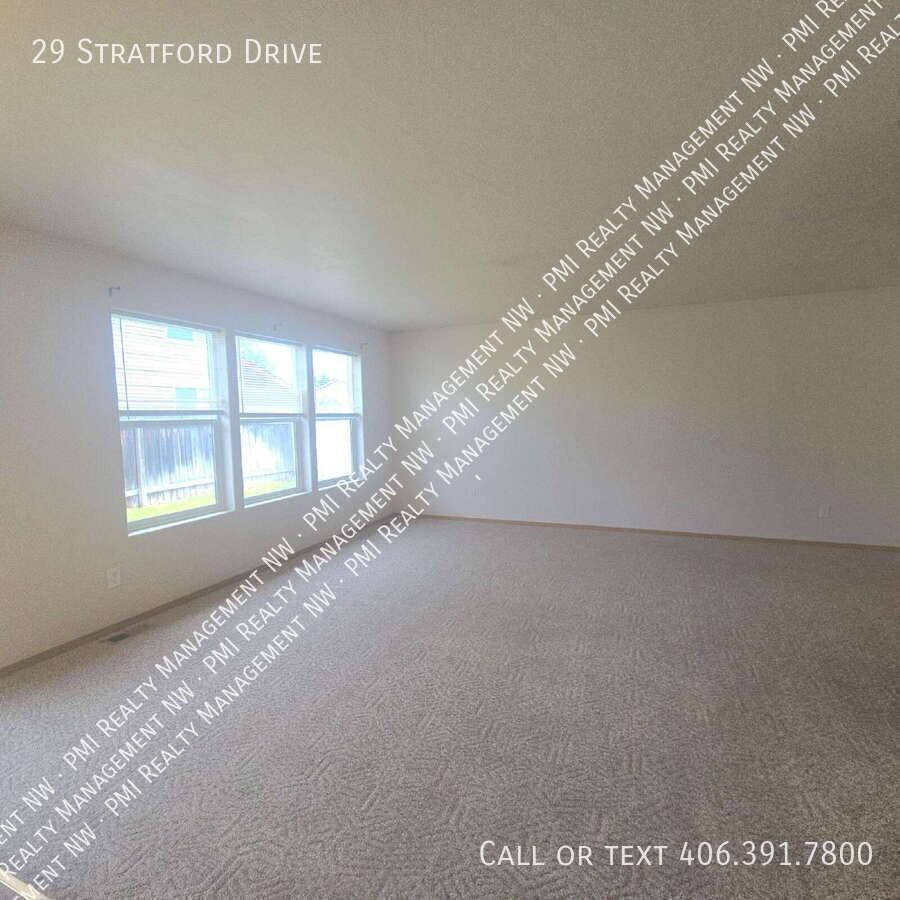 29 Stratford Dr - Photo 2 of 15