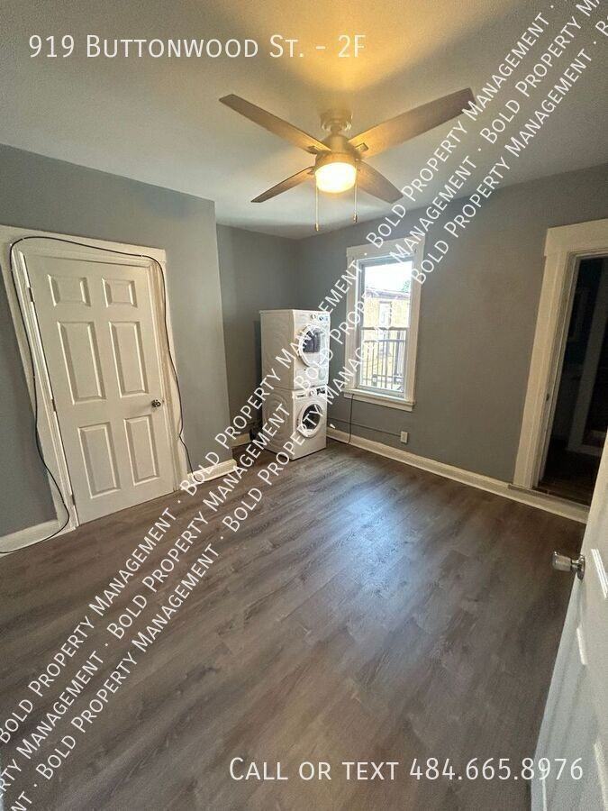 919 Buttonwood St #2F - Photo 5 of 8