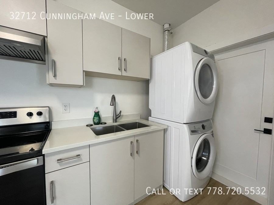 32712 Cunningham Ave - Photo 4 of 10