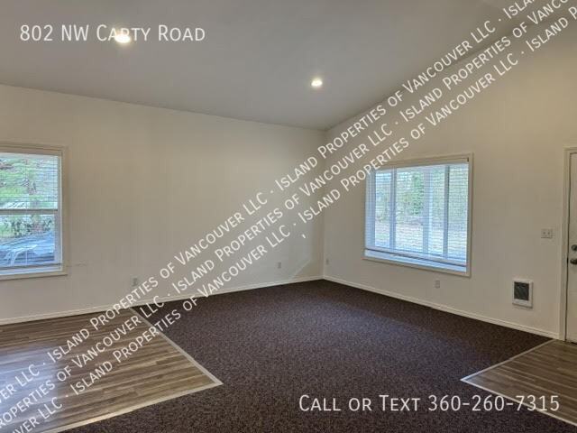 802 Nw Carty Rd - Photo 2 of 11