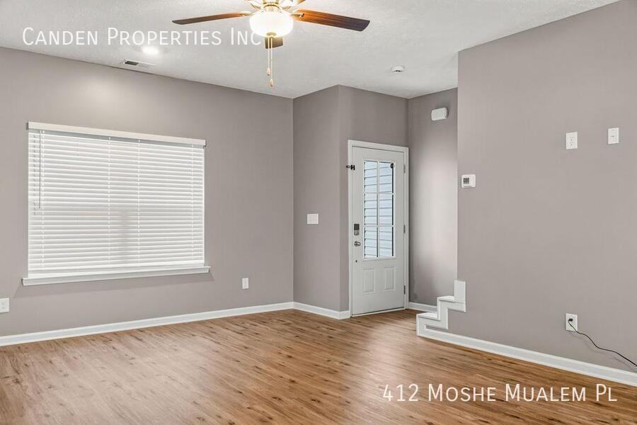 412 Moshe Mualem Pl - Photo 3 of 22