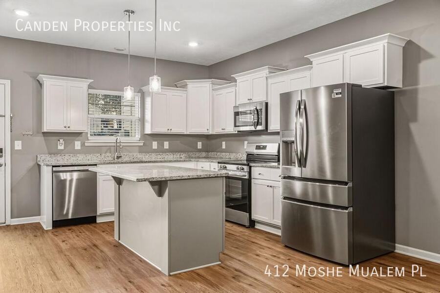 412 Moshe Mualem Pl - Photo 5 of 22