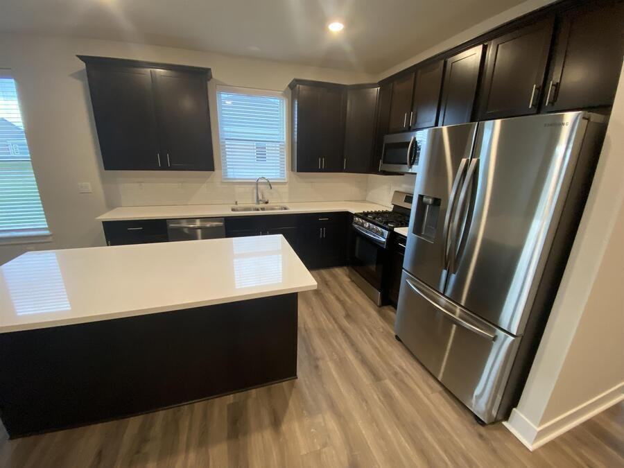 265 Farmstead Dr - Photo 2 of 15
