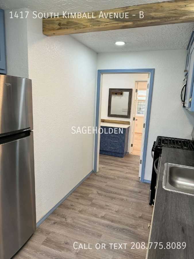 1417 S Kimball Ave #B - Photo 7 of 13