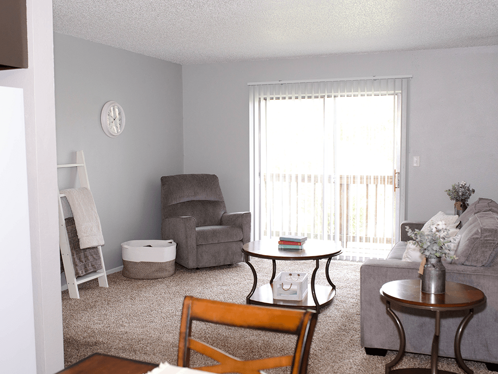 Country Estates at Morningside - Photo 5 of 17