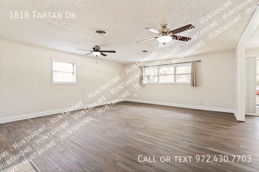 1818 Tartan Dr - Photo 3 of 12