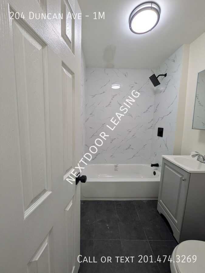 204 Duncan Ave #1M - Photo 2 of 5