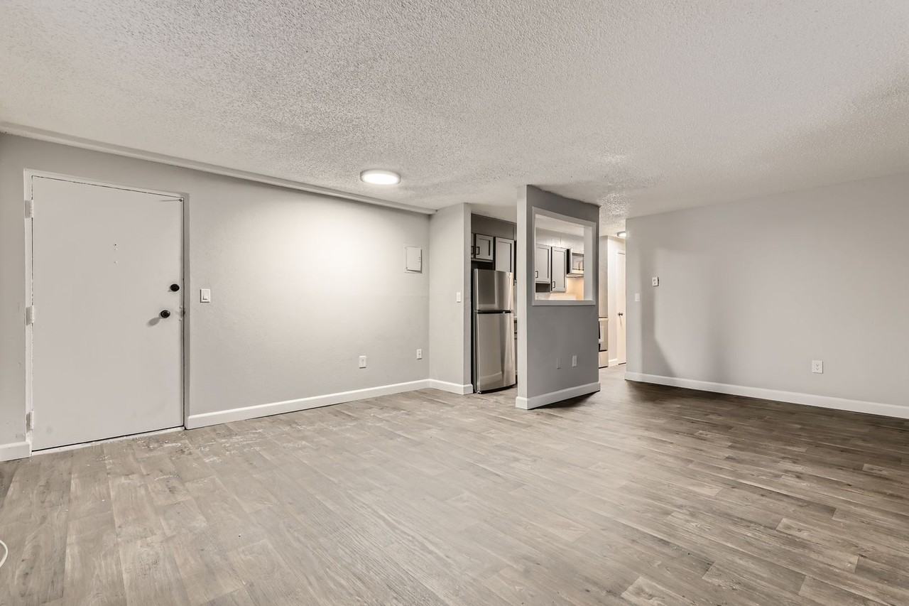 3145 W Arkansas Ave #107 - Photo 7 of 12