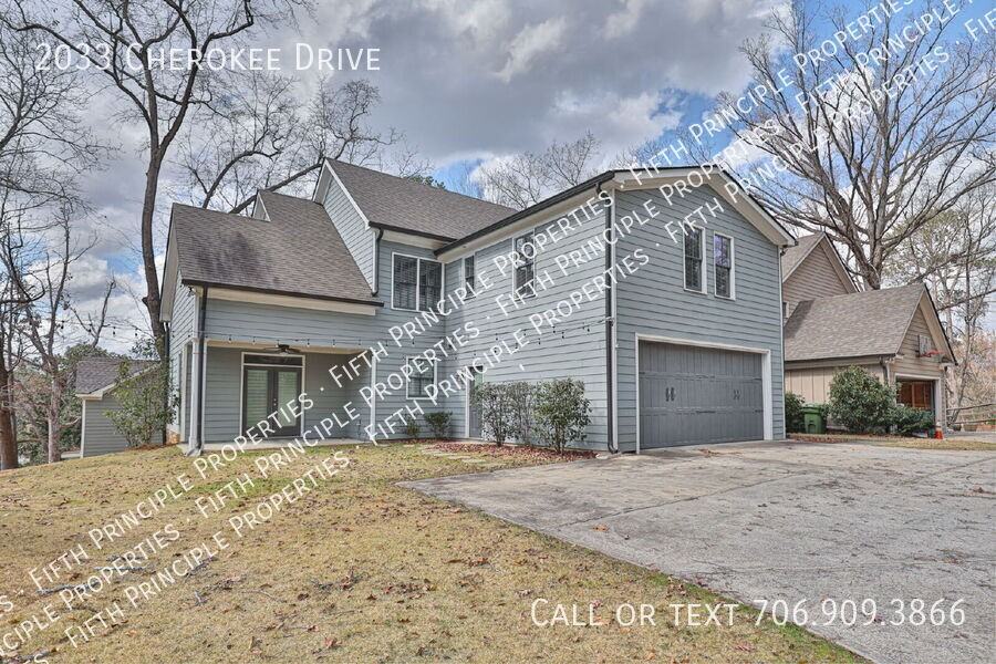 2033 Cherokee Dr - Photo 2 of 32