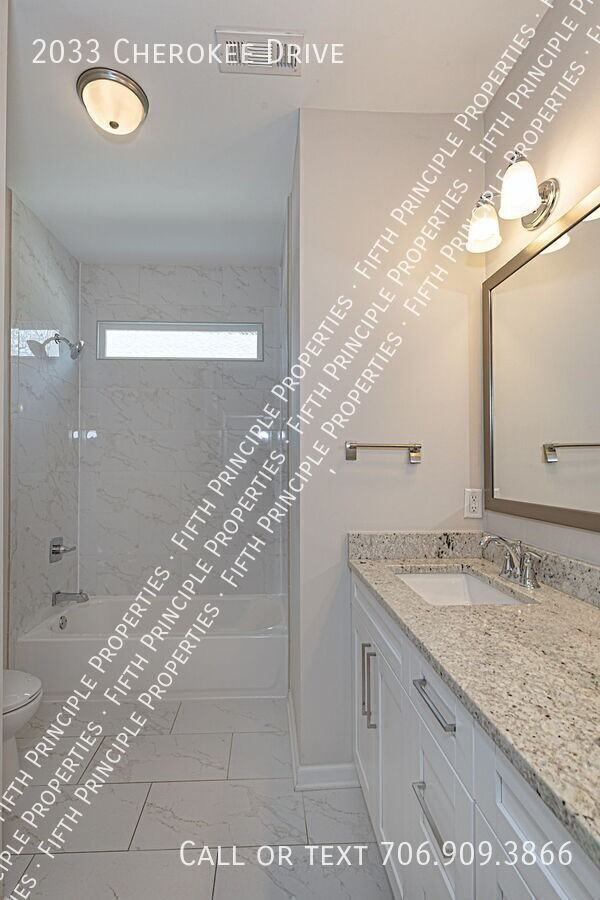 2033 Cherokee Dr - Photo 6 of 32