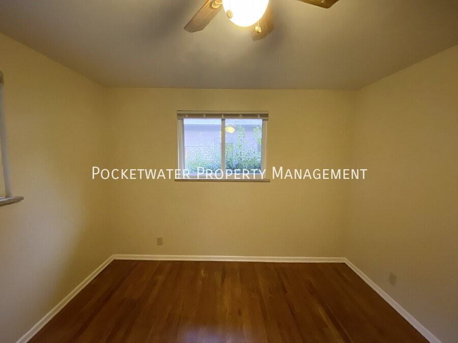 740 37th St - Photo 7 of 7
