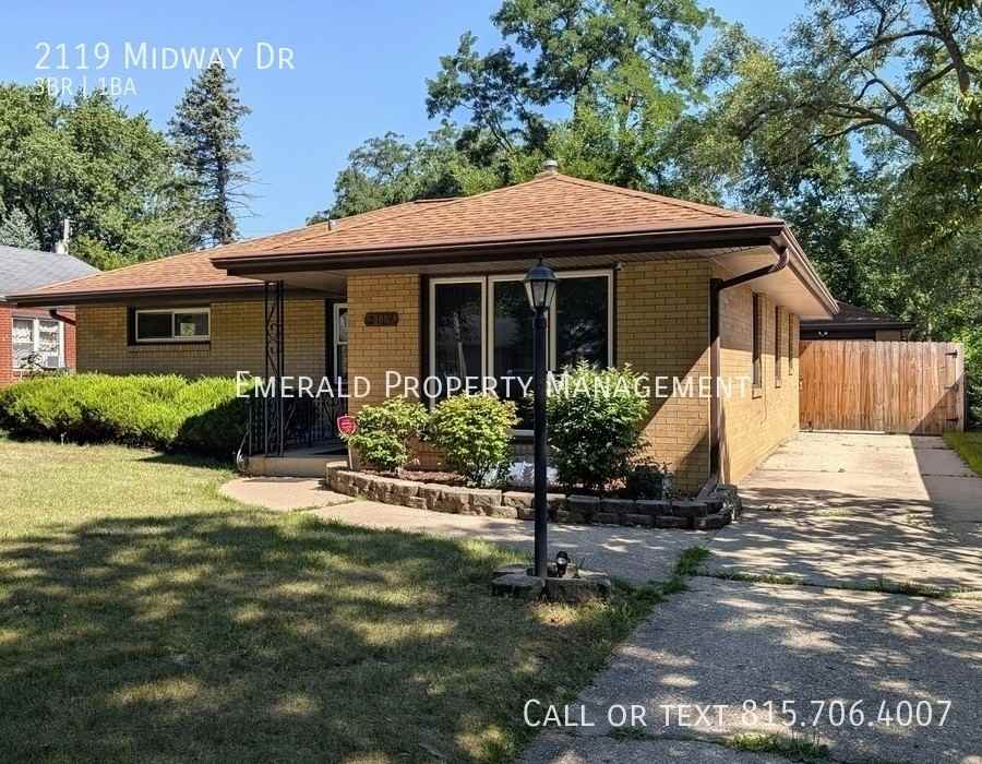2119 Midway Dr - Photo 2 of 22