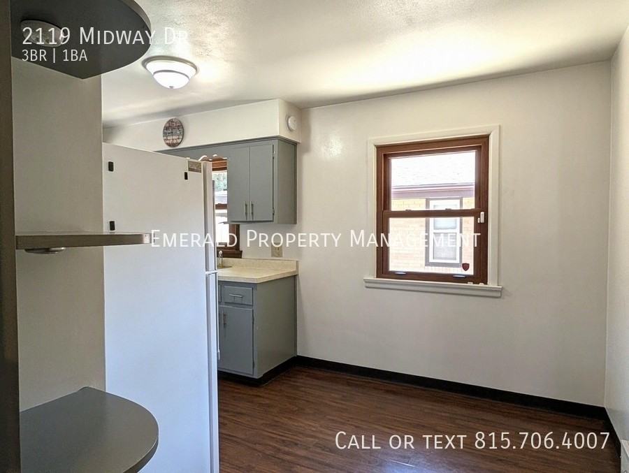 2119 Midway Dr - Photo 5 of 22