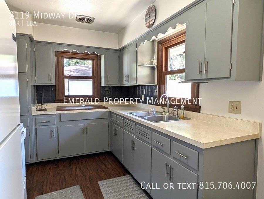 2119 Midway Dr - Photo 7 of 22