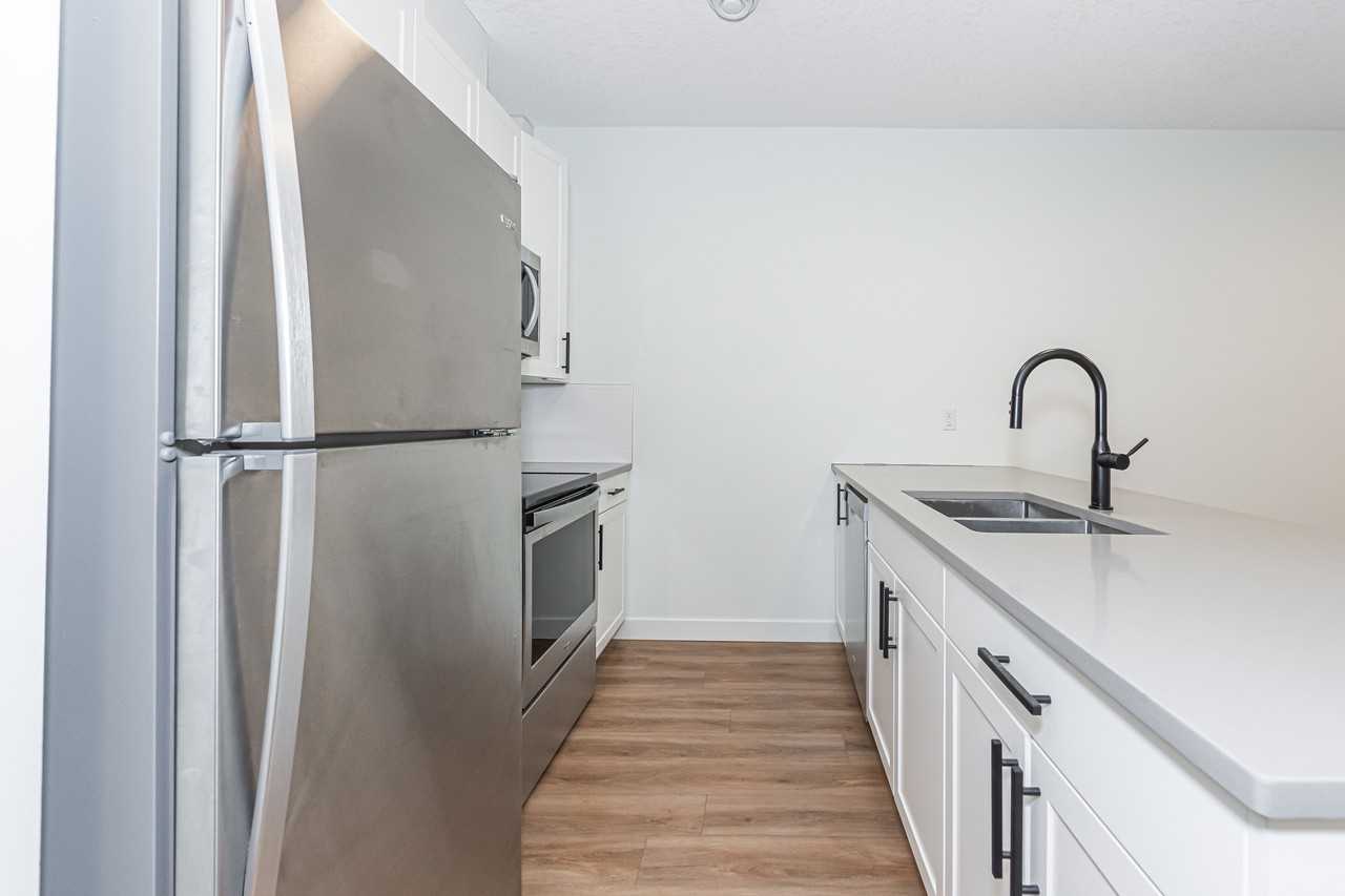 12224 112 Ave Nw #4B - Photo 5 of 17