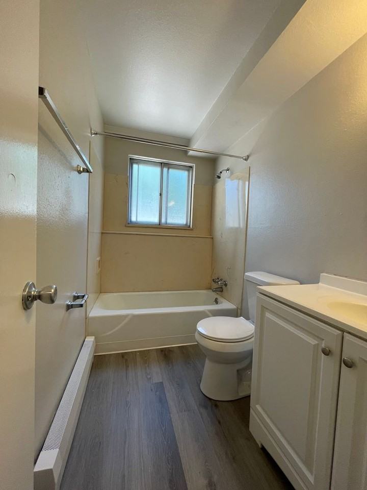 4234 Forrest Hill Rd #2 - Photo 7 of 50