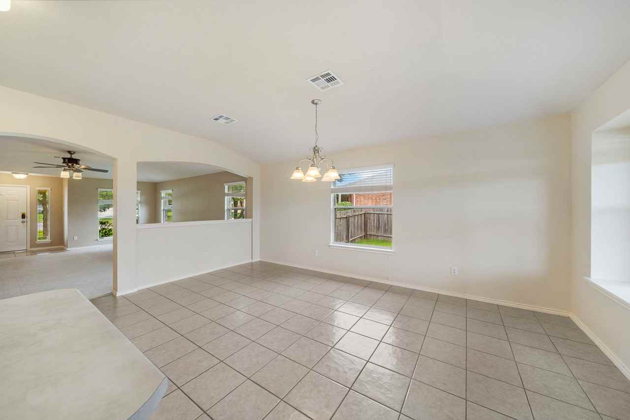 4105 Pebble Ridge Cv - Photo 7 of 18