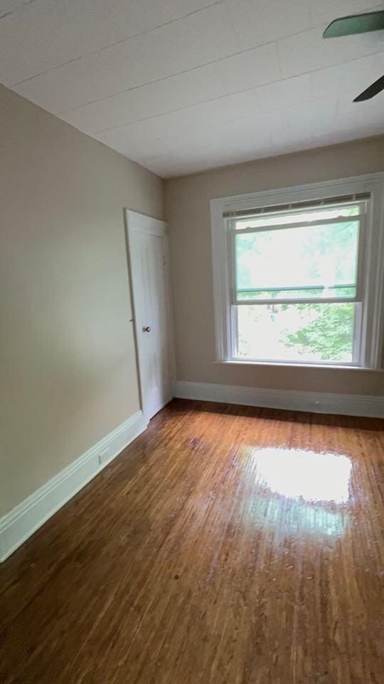 281 S Goodman St - Photo 3 of 17