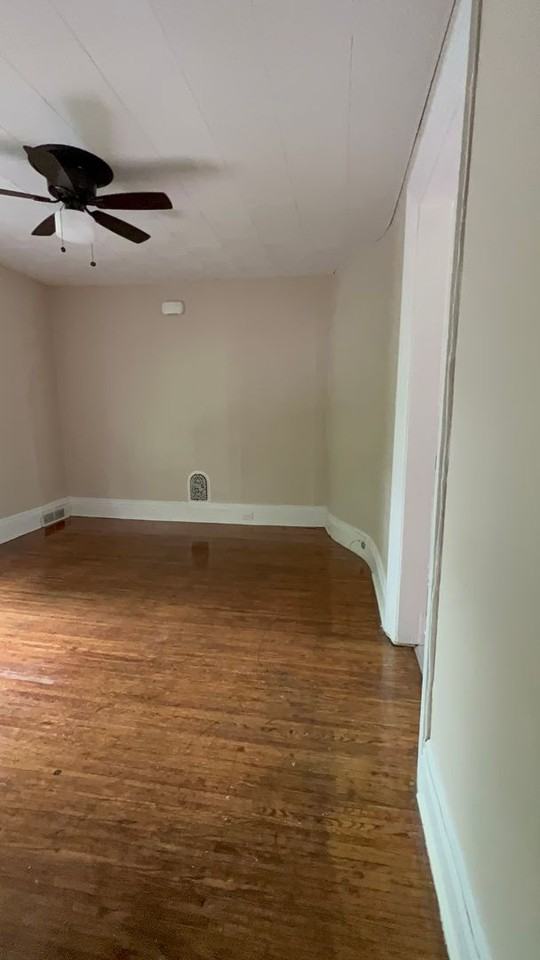 281 S Goodman St - Photo 5 of 17