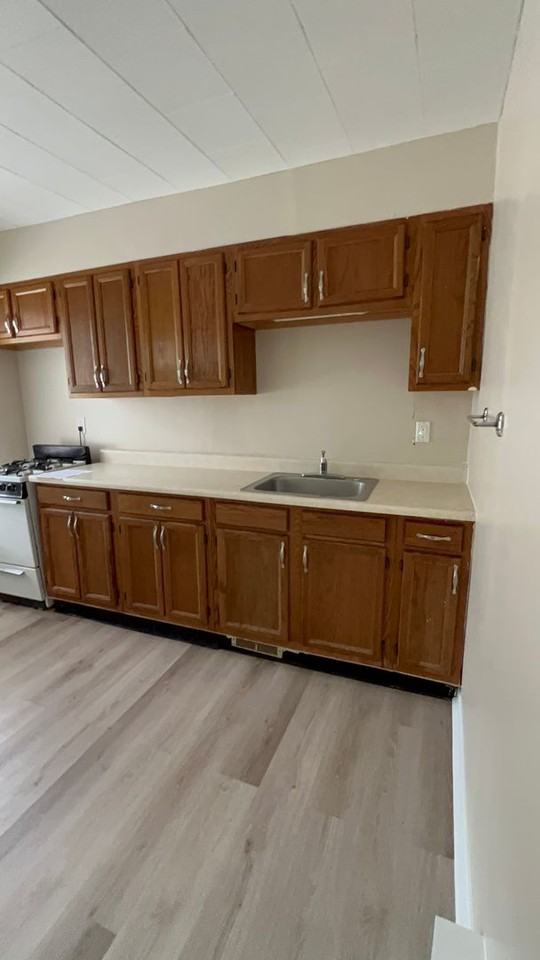 281 S Goodman St - Photo 6 of 17