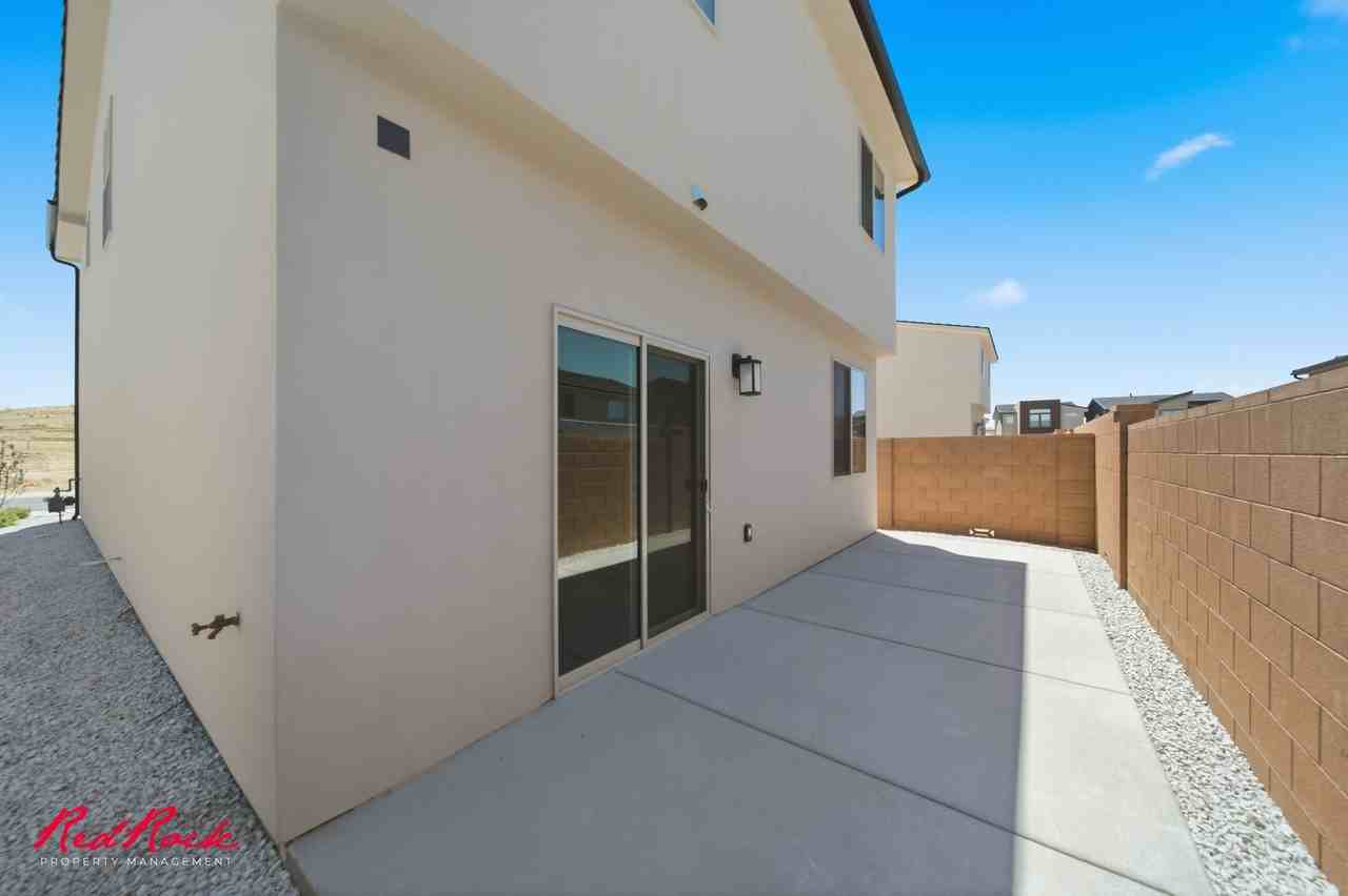2341 2341 E Siegel Lane - Photo 3 of 36