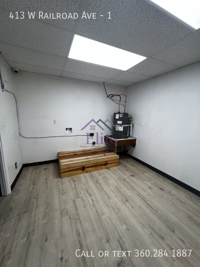 413 W Railroad Ave #1 - Photo 7 of 8