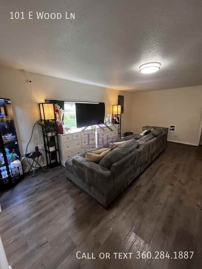 101 E Wood Ln - Photo 5 of 18