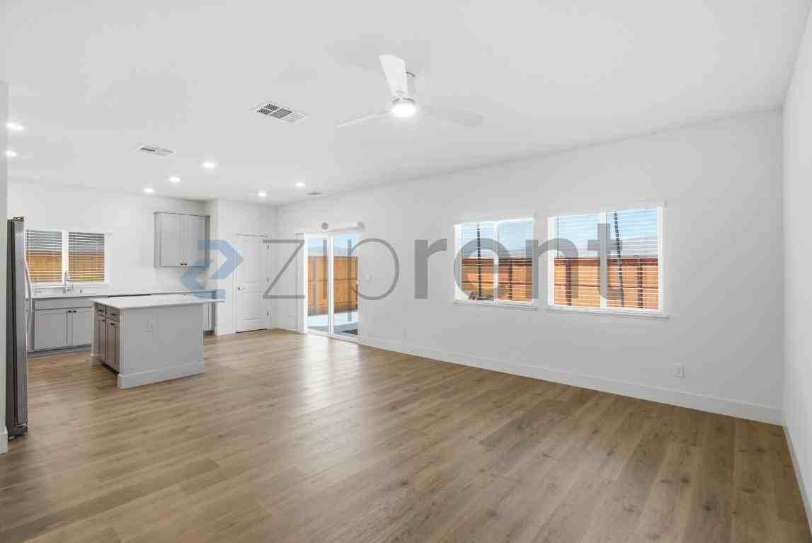 1772 Amazonite Dr - Photo 6 of 28