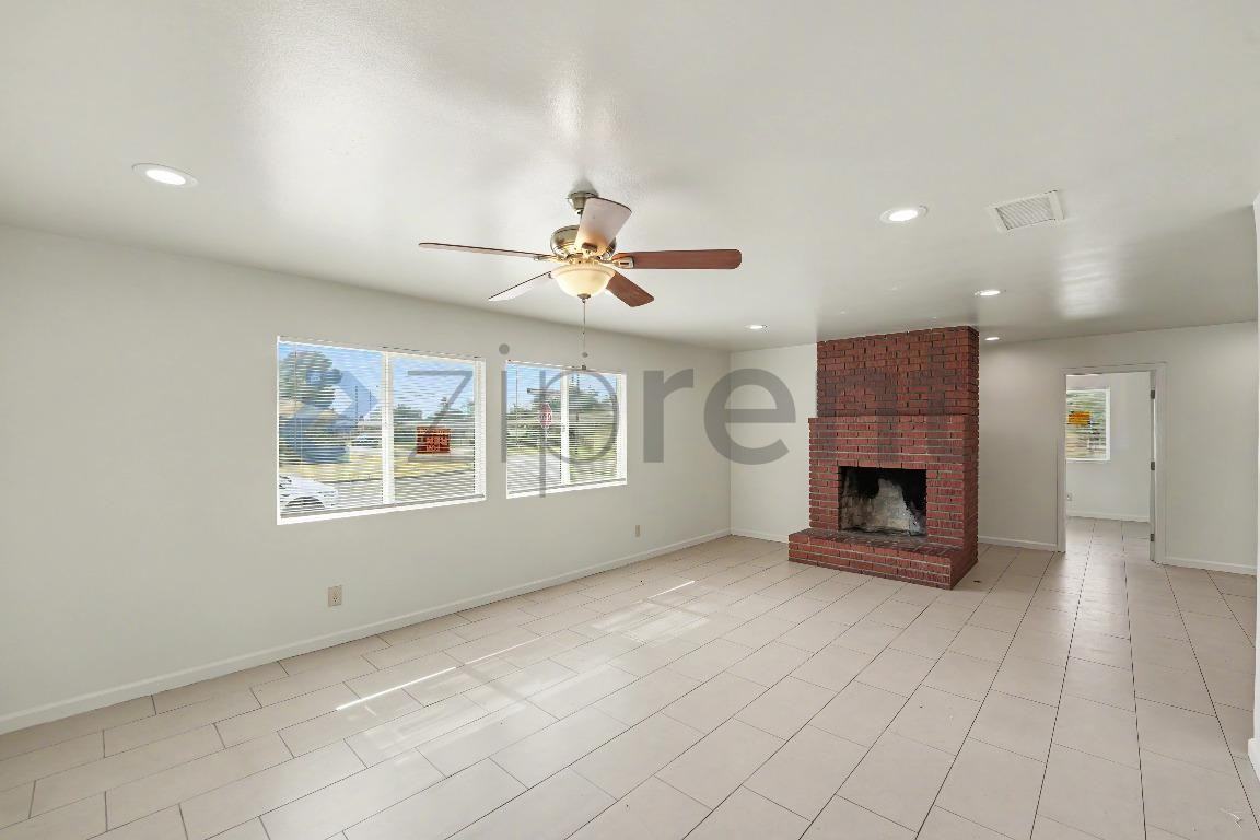 44558 E. Standridge Ave - Photo 5 of 22