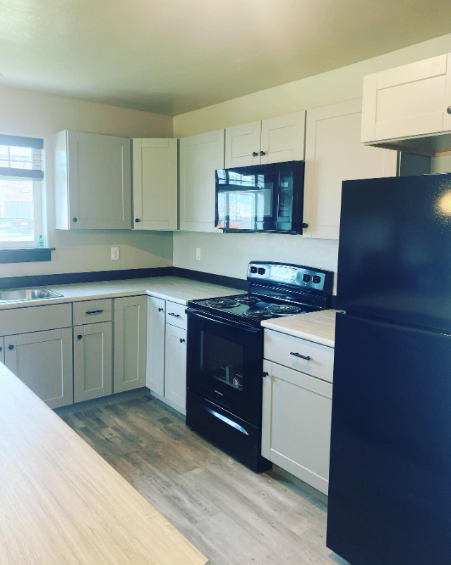 4163 Wynne Ave - Photo 2 of 3