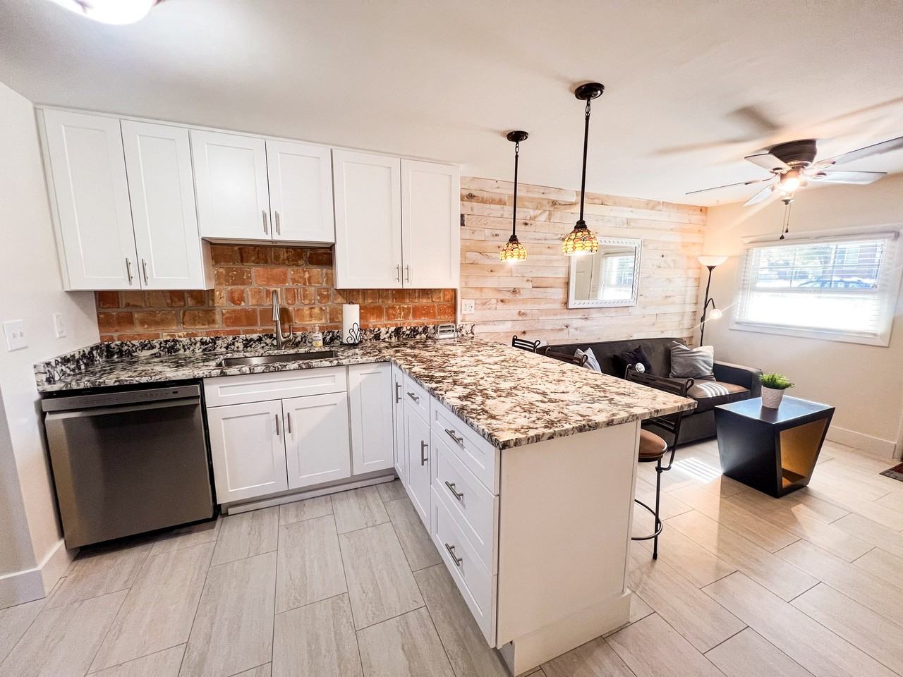 881 E Kensington Ave #B - Photo 6 of 29