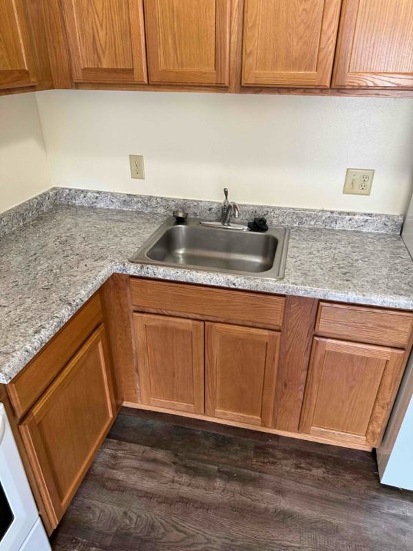 454 W Dayton St #104 - Photo 2 of 9