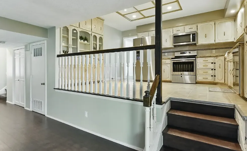 7504 S 46th Ave - Photo 3 of 15