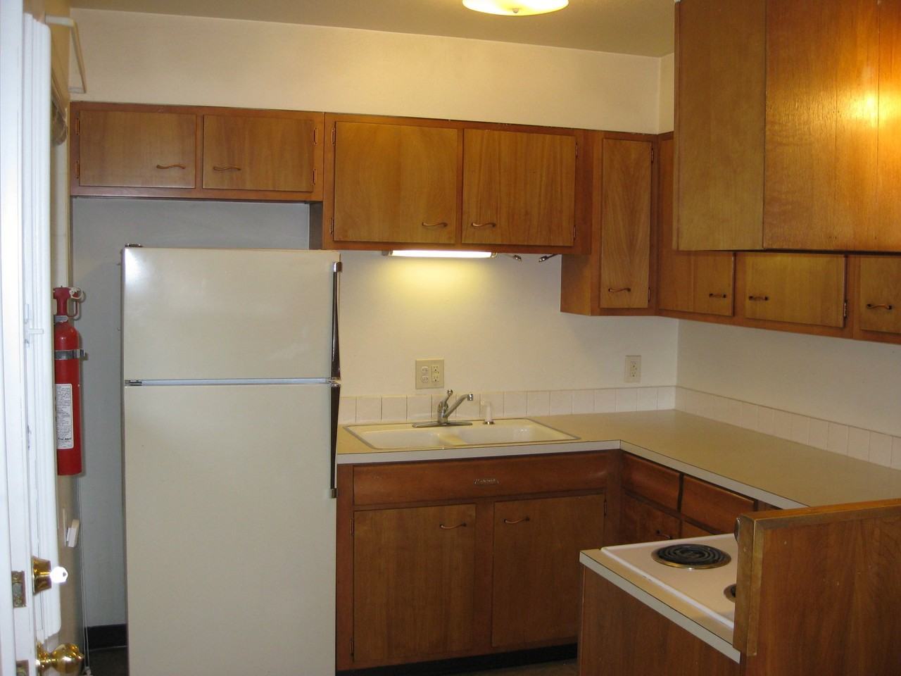 1105 Hays St - Photo 4 of 14
