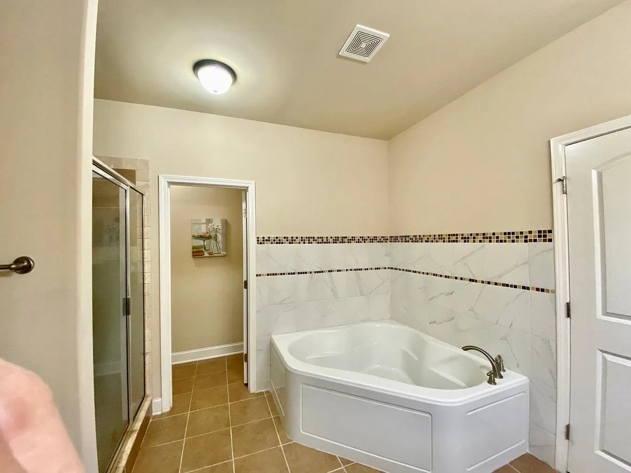 115 Woodvale Dr - Photo 3 of 24
