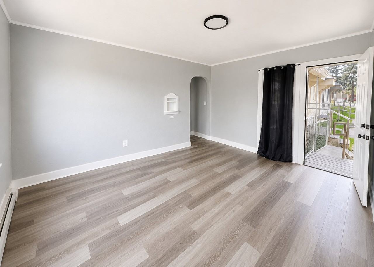 133 N Monroe St #5 - Photo 2 of 12