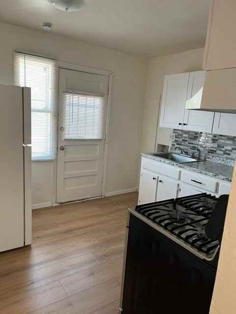 512 Cardenas Dr Se - Photo 3 of 10