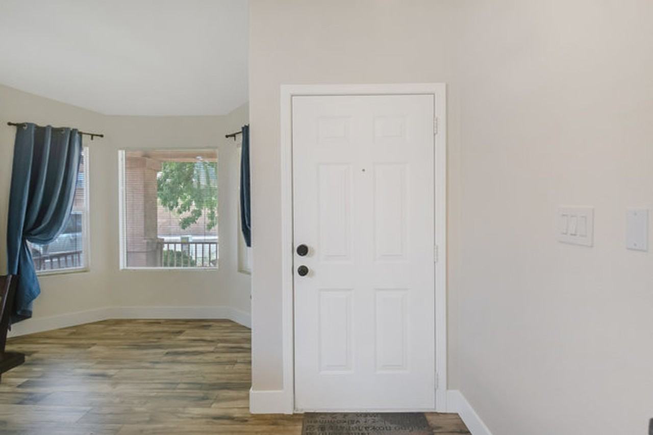 8627 Eagle Creek Dr Ne - Photo 2 of 19