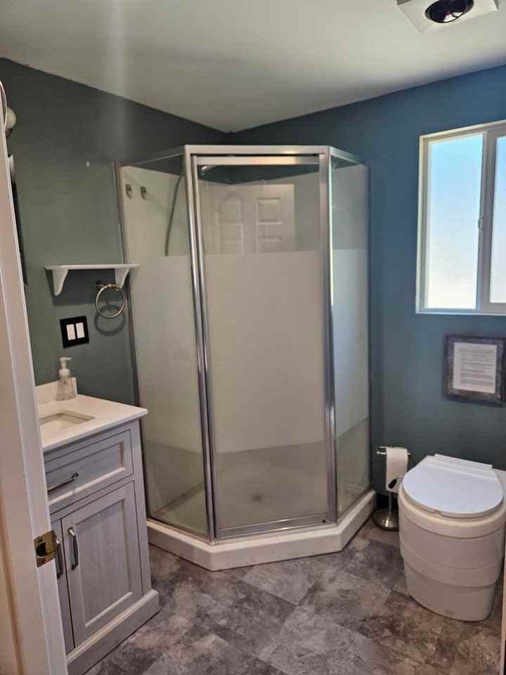 1201 W Jones Creek Rd - Photo 6 of 11