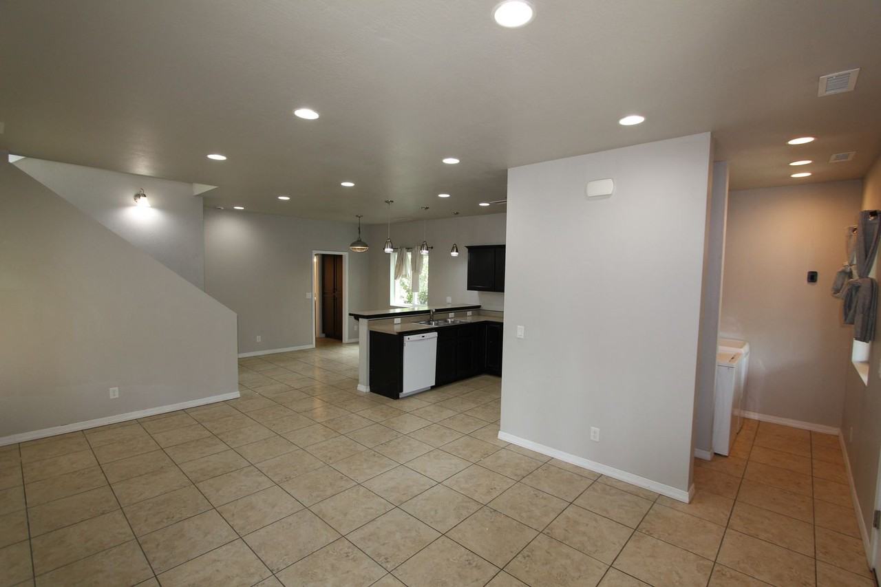 504 S O Leary St - Photo 6 of 25