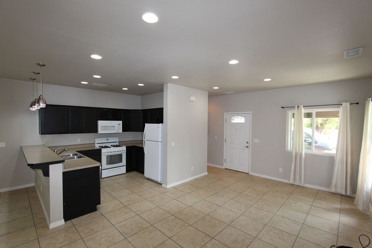 504 S O Leary St - Photo 7 of 25