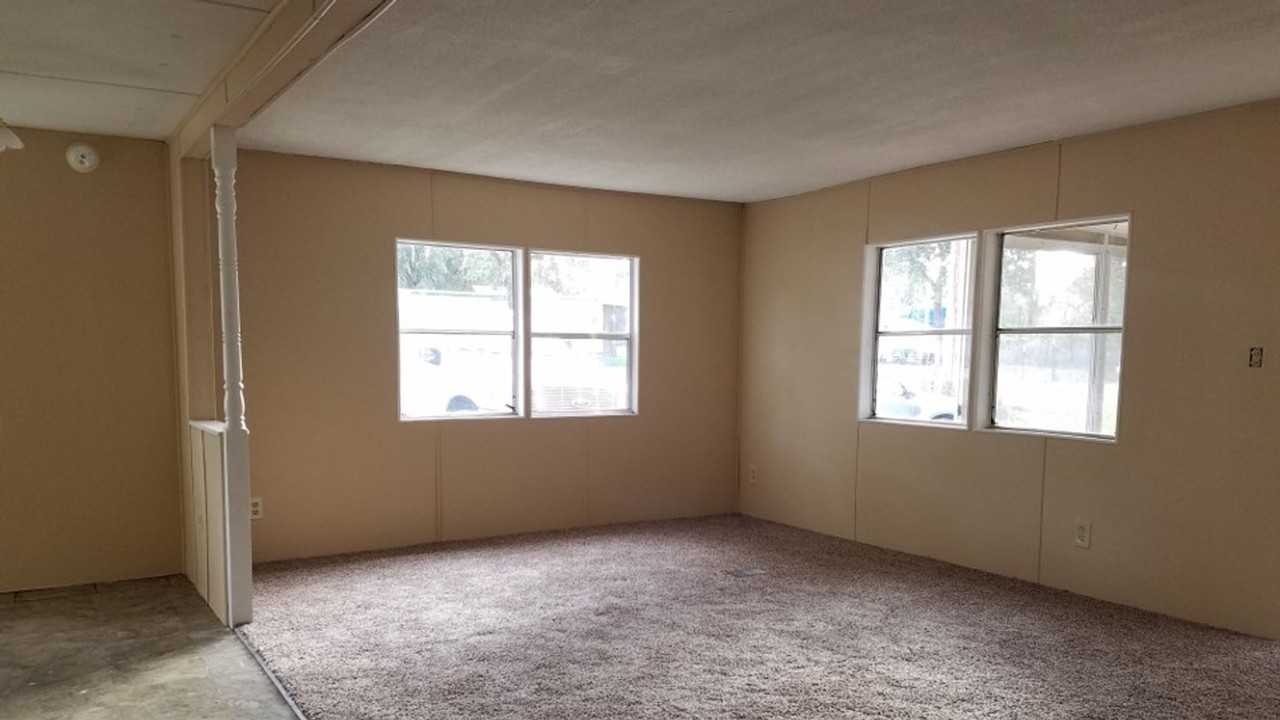 650 Se 128th Ave - Photo 5 of 13