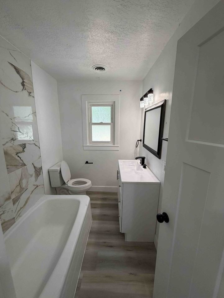 2770 Sw - Photo 6 of 13