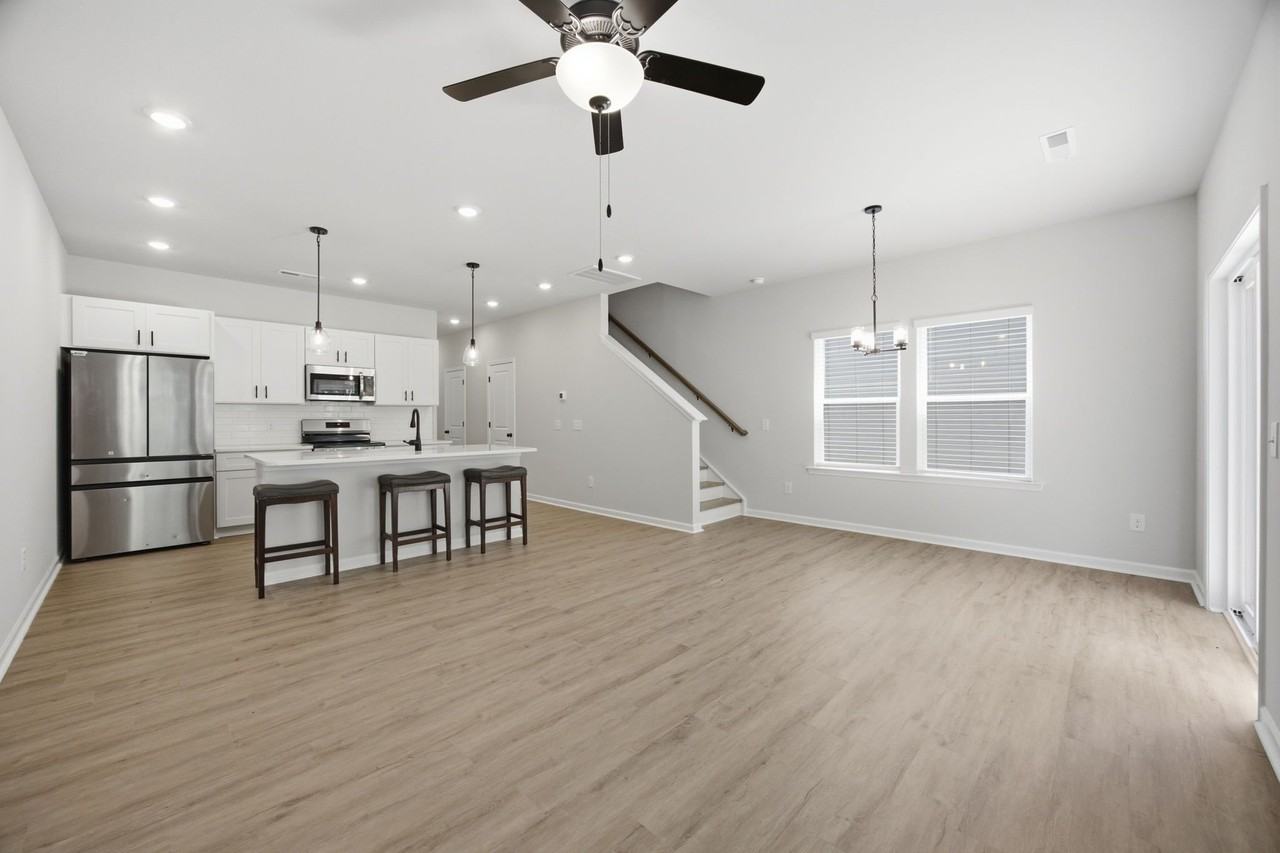 3018 Reid Ave - Photo 5 of 16