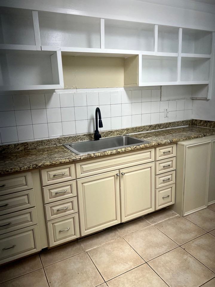 7222 Tuckaseegee Rd - Photo 5 of 12