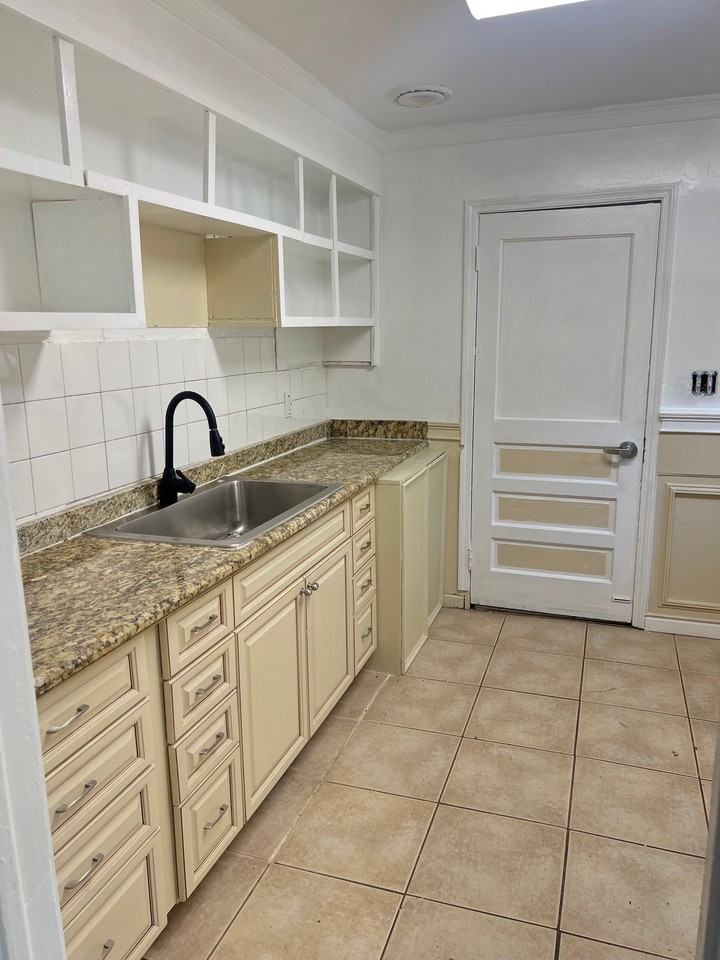 7222 Tuckaseegee Rd - Photo 6 of 12