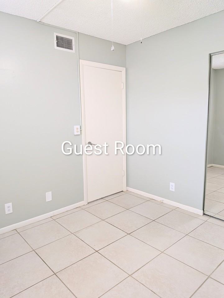 7190 Golf Colony Ct #104 - Photo 5 of 16