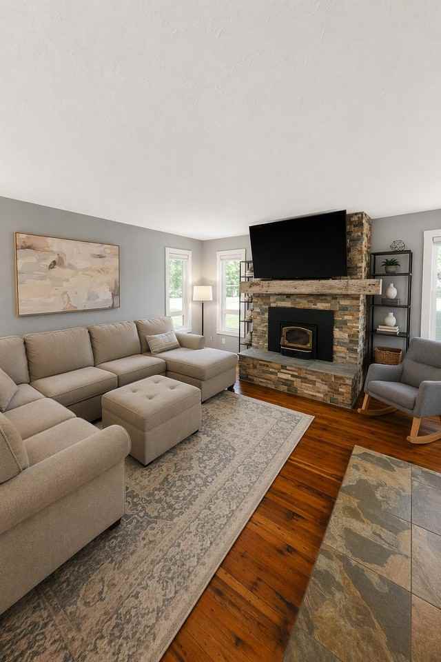 405 Morrow St - Photo 4 of 20