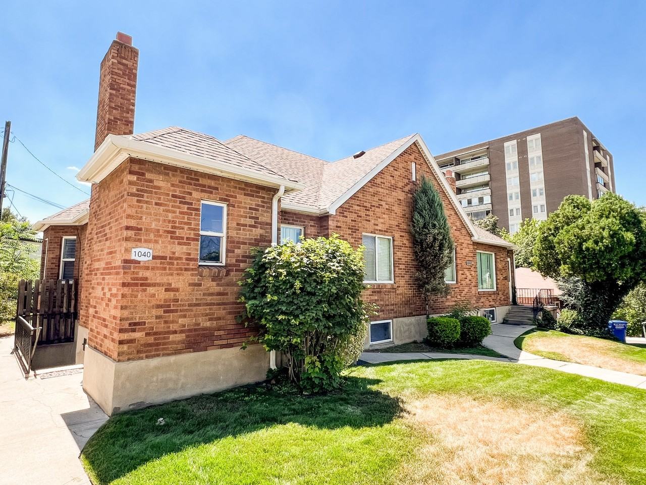1040 Eastsouth #1040E - Photo 2 of 20